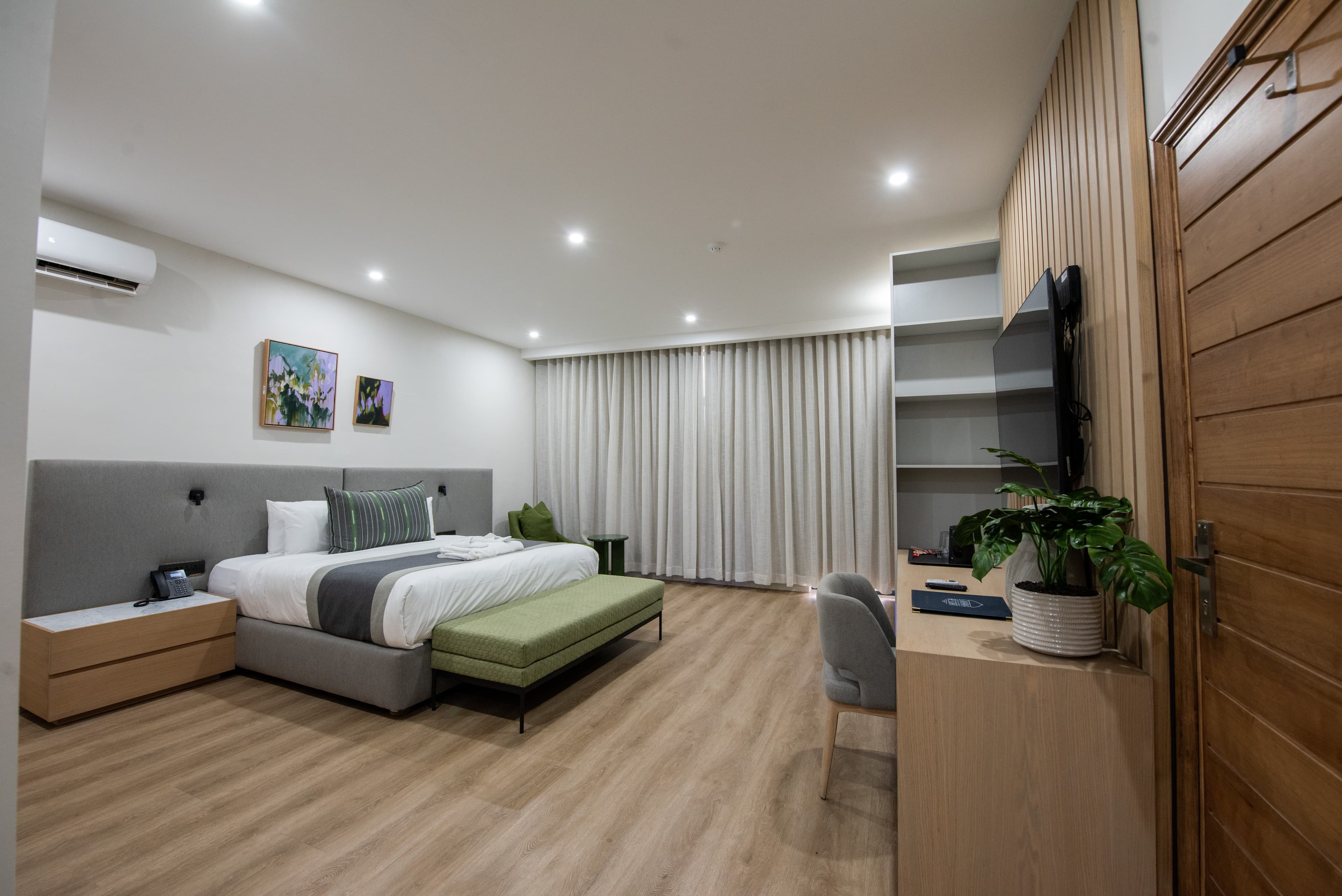 Executive Room
