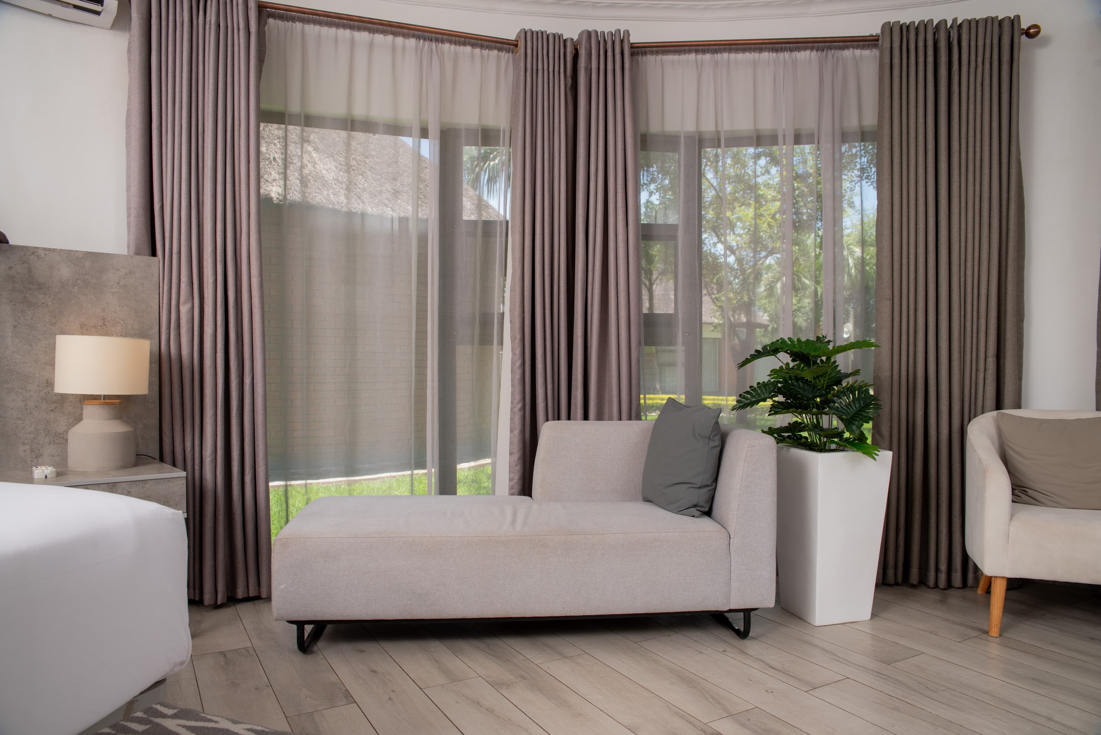 Roundevel Suite