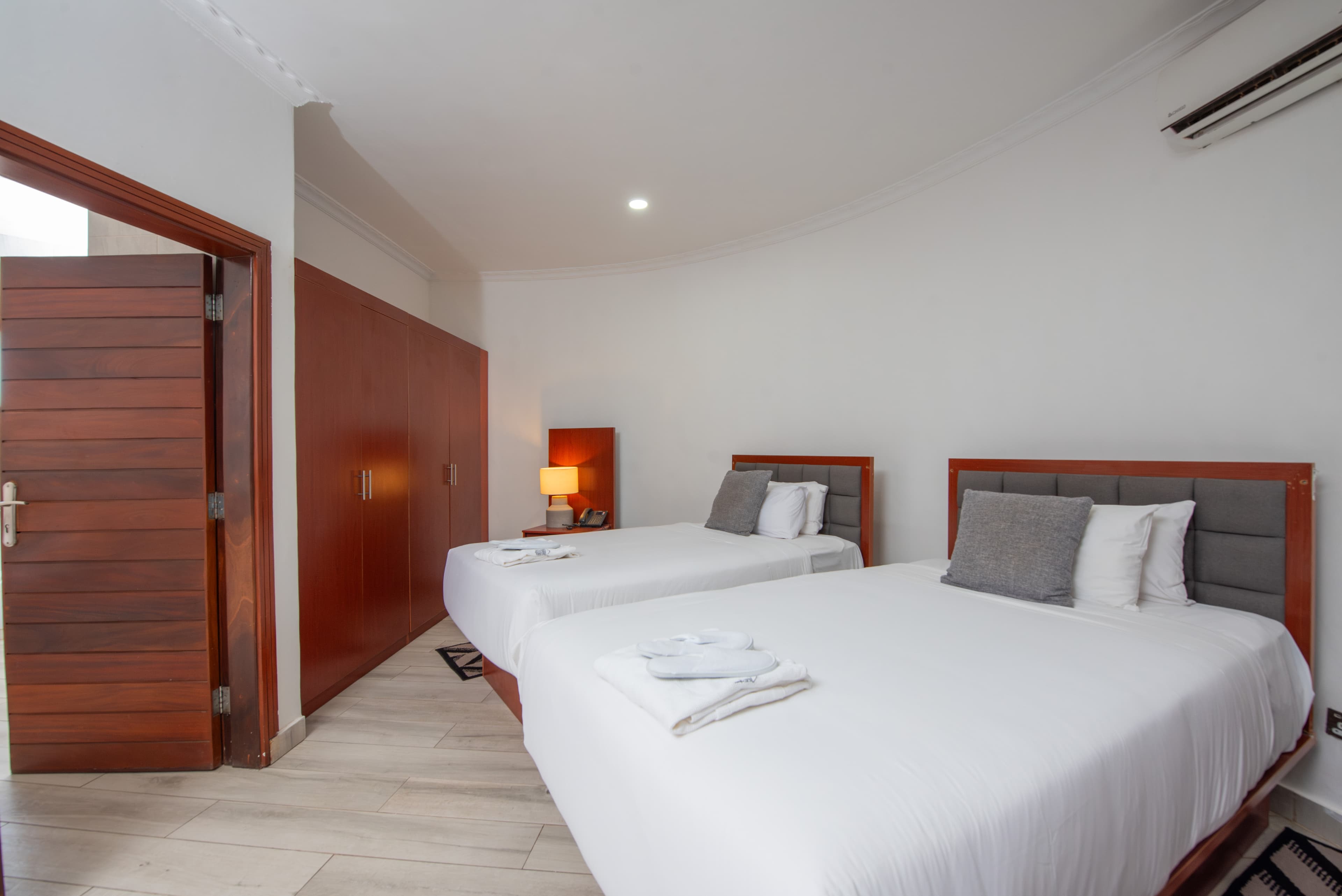 Roundevel Suite