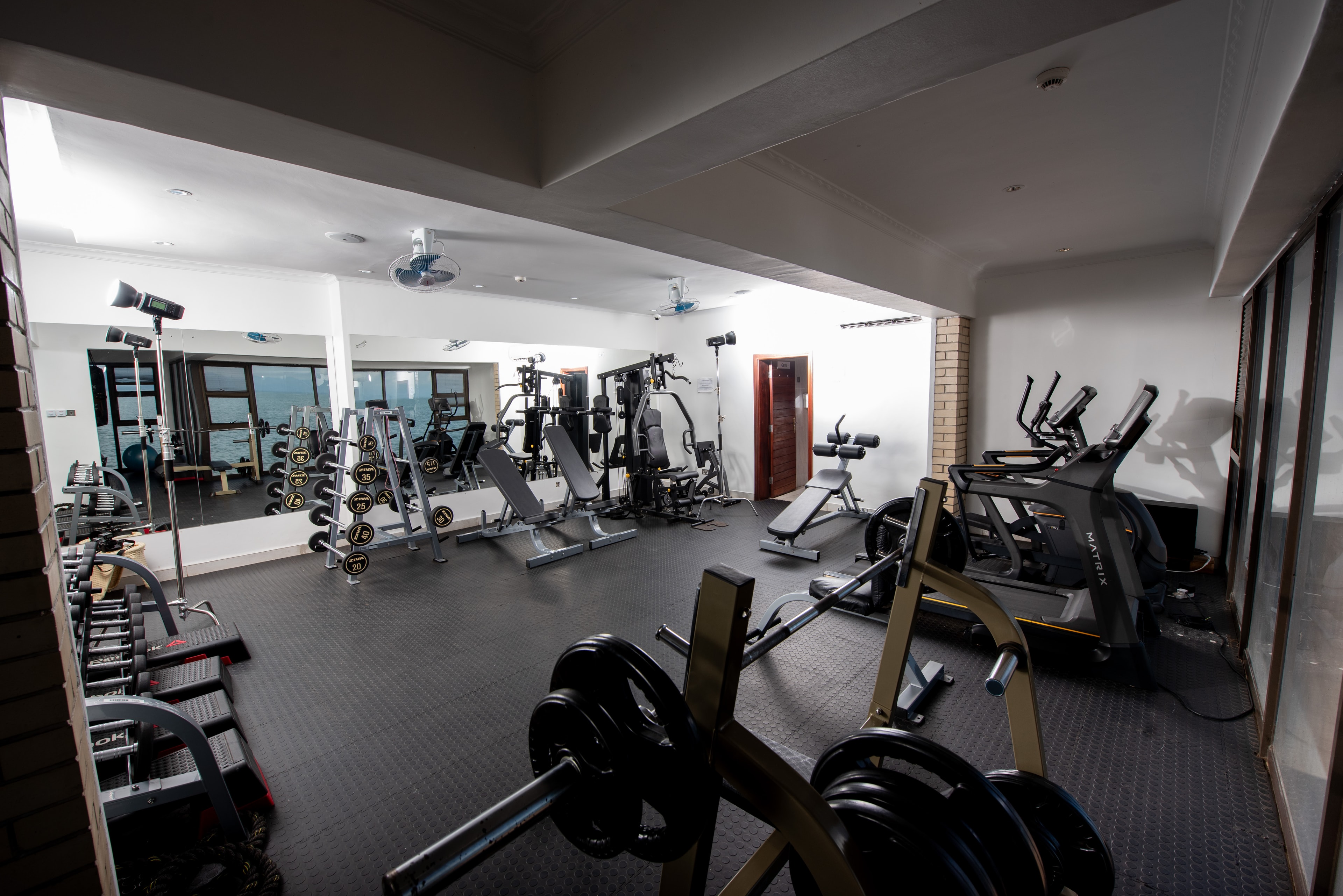 Gym & Amenities
